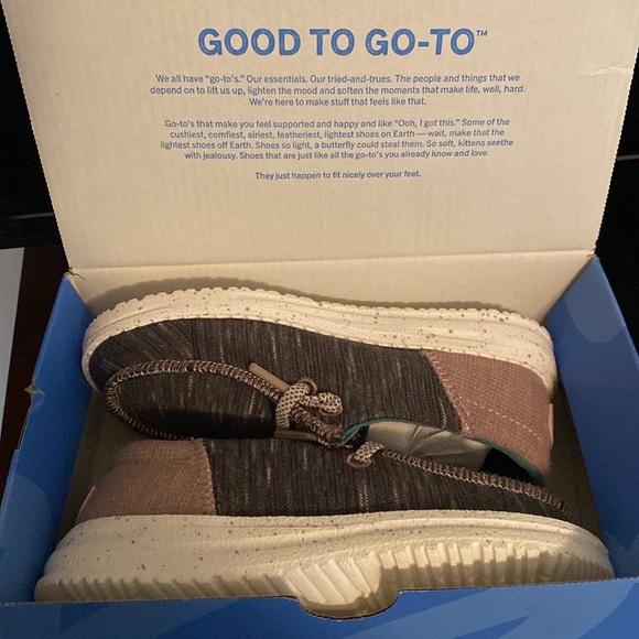 Brand new! Didn’t realize they were pink/purple and ordered for my son! - Picture 3 of 5